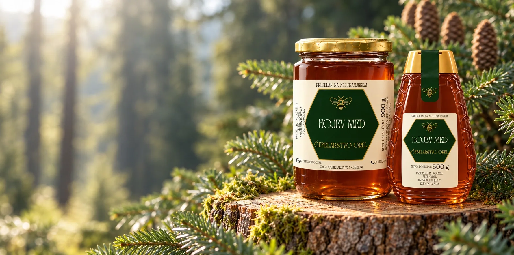 Hojev med v kozarcu 900 g in praktični embalaži 500 g med vejami jelke